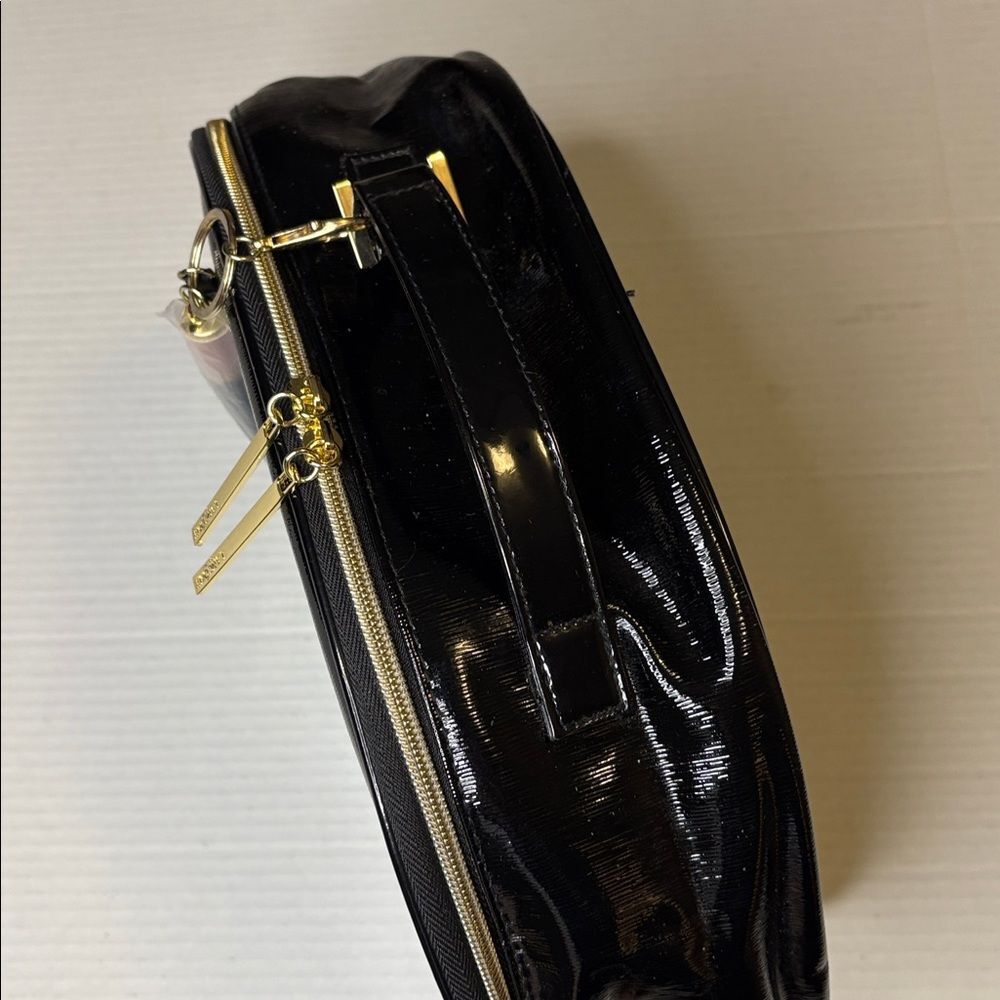 Lancôme Paris Black Patent Cosmetics Bag - Picture 3 of 6